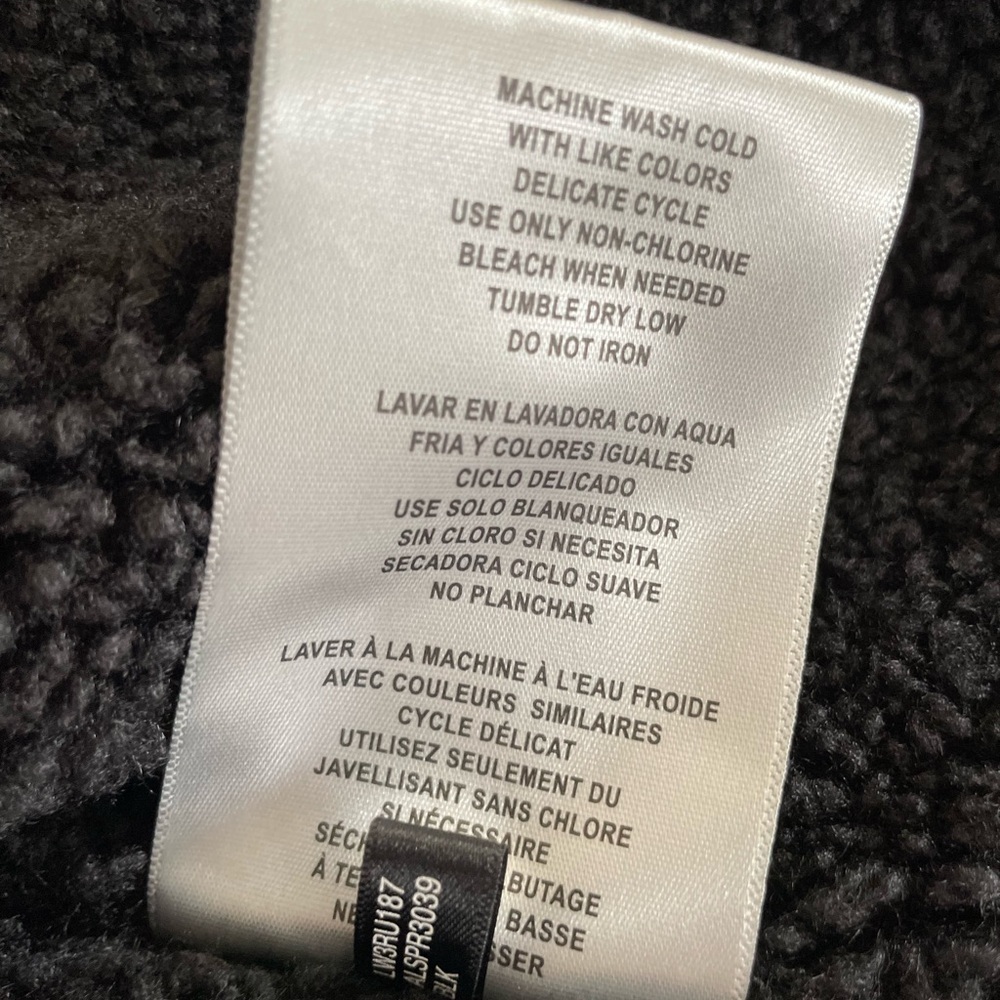 Levi’s Faux Leather Jacket - Picture 10 of 13